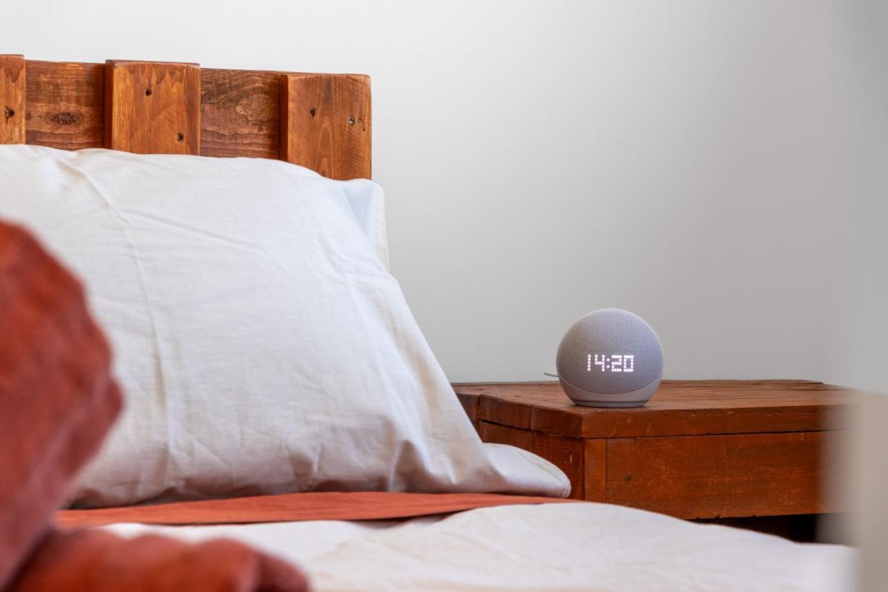 Cozy Retreat With Hot Tub Apartment Christchurch Ngoại thất bức ảnh